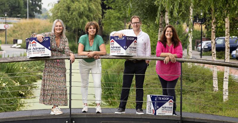 Team Admiraal op brug